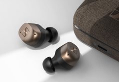 20240110070355_Sennheiser-Momentum-True-Wireless-4-CopperBlack-Web.jpg