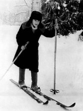 Володя Высоцкий на лыжах.jpg