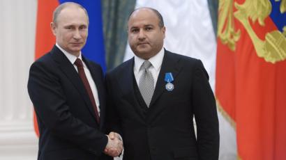 Путин вручает Беджамову Орден Почета (март 2014 г.) https://aif.ru/dontknows/file/kto_takoy_georgiy_bedzhamov